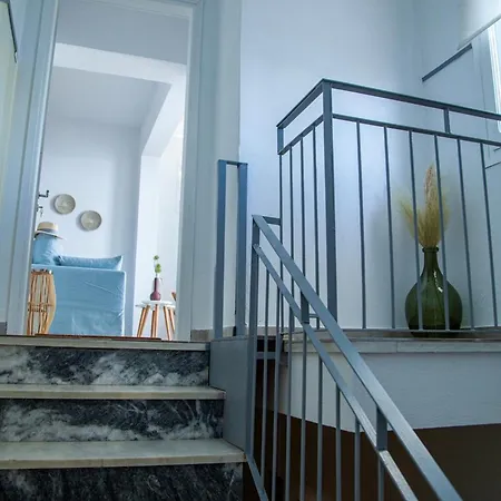 Lalaros Apartment *