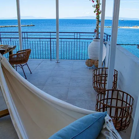 Lalaros Apartament Glossa