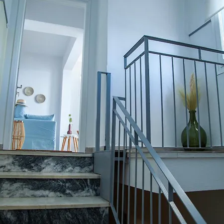 Apartament Lalaros